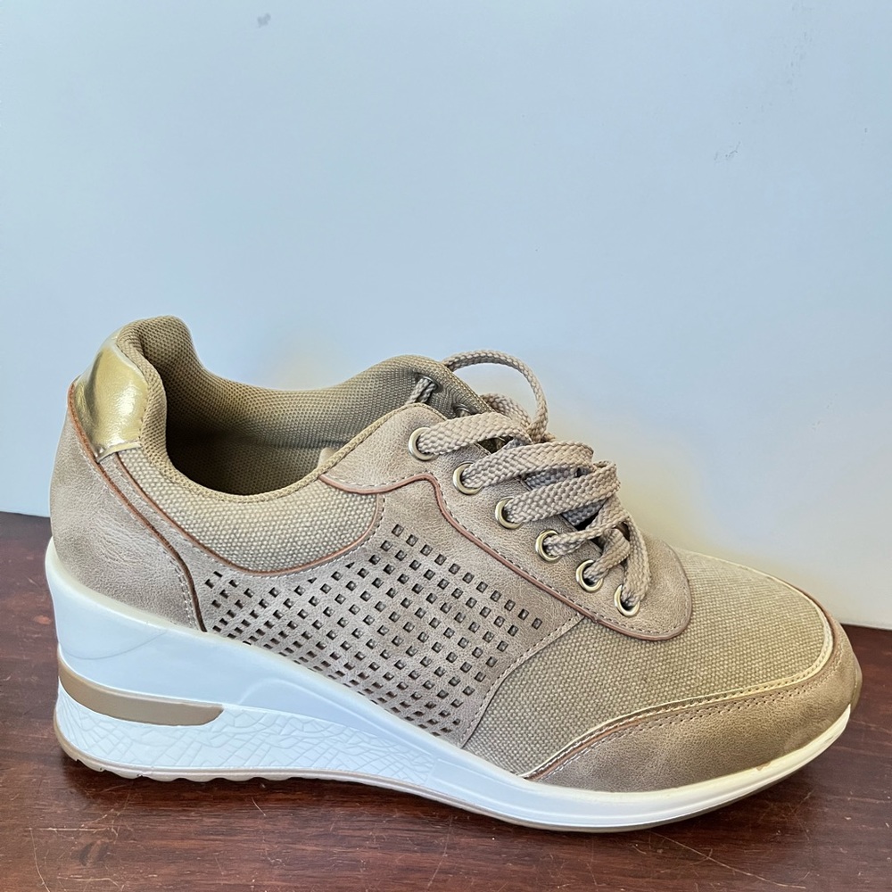 C'est fini High Heeled Wedge Sneakers